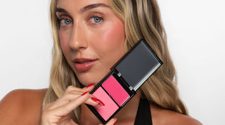 El truco definitivo de los maquilladores: Por qué el colorete doble (crema + polvo) es el secreto para un blush eterno