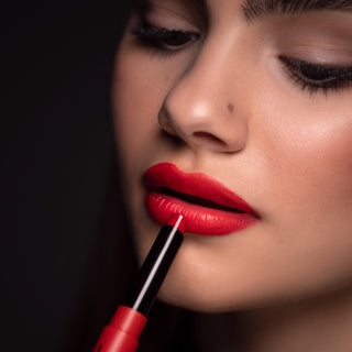 The Perfect Match Lip Duo Labial y Delineador 2 en 1